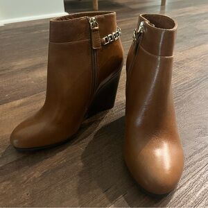 Elaine Turner Brown Leather Ankle Boots